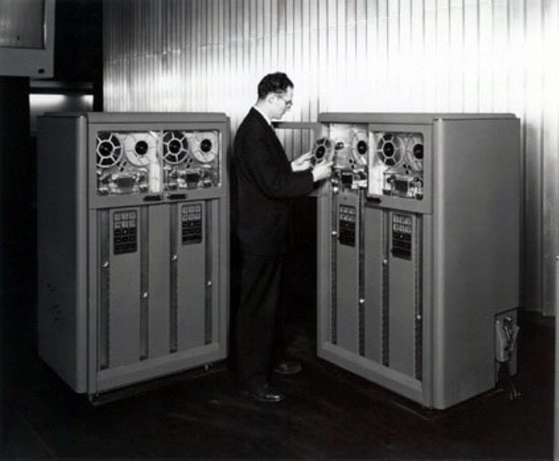 نوار مغناطیسی IBM 726