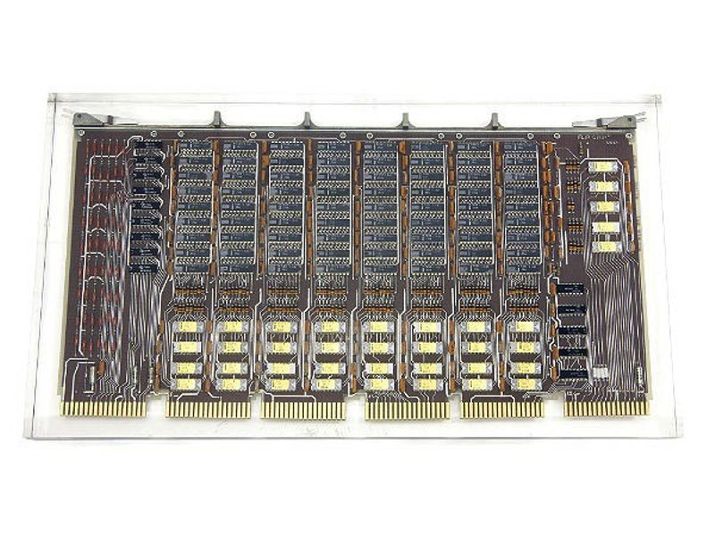 تراشه حافظه Intel 1103 